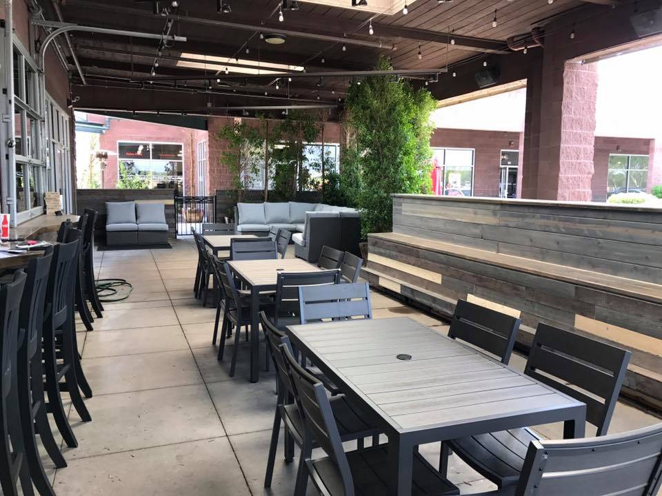 Backyards | restaurant | 9261 East Vía de Ventura, Scottsdale, AZ 85258, USA | 4807453030 OR +1 480-745-3030