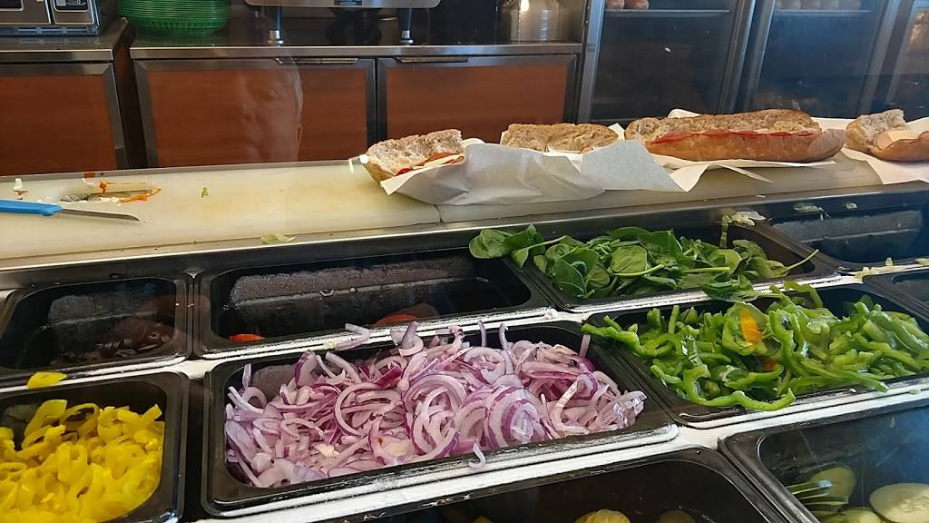 Subway | restaurant | 5350 Council St NE, Cedar Rapids, IA 52402, USA | 3193931622 OR +1 319-393-1622