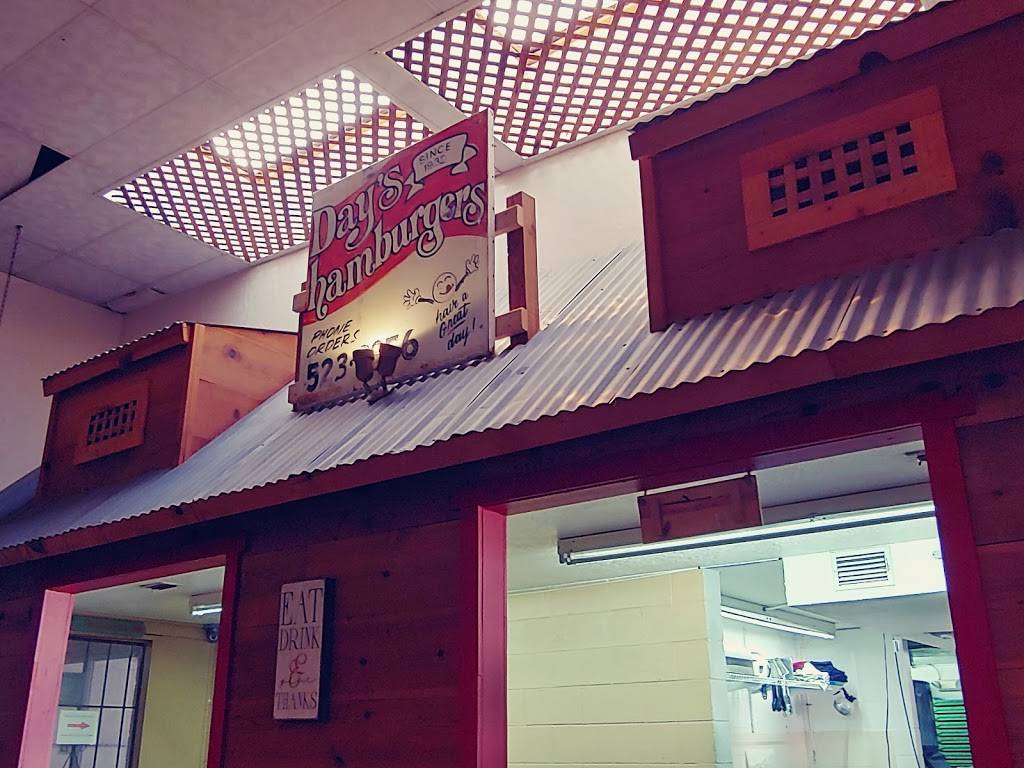 Days Hamburgers | restaurant | 295 N Main St, Las Cruces, NM 88001, USA | 5755238665 OR +1 575-523-8665