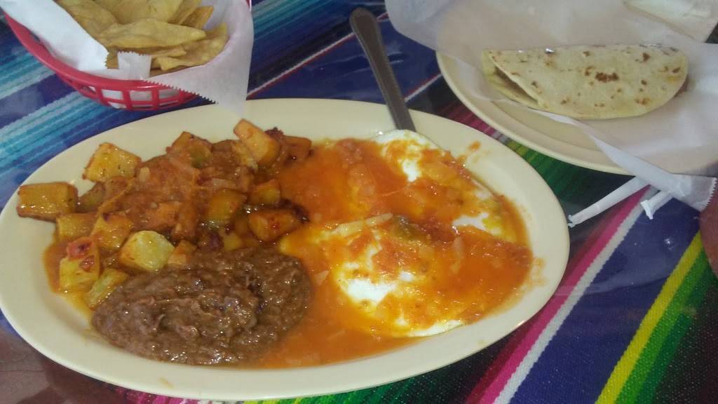 Zacatejano Cafe | restaurant | 2532 W Southcross Blvd, San Antonio, TX 78211, USA | 2109246688 OR +1 210-924-6688