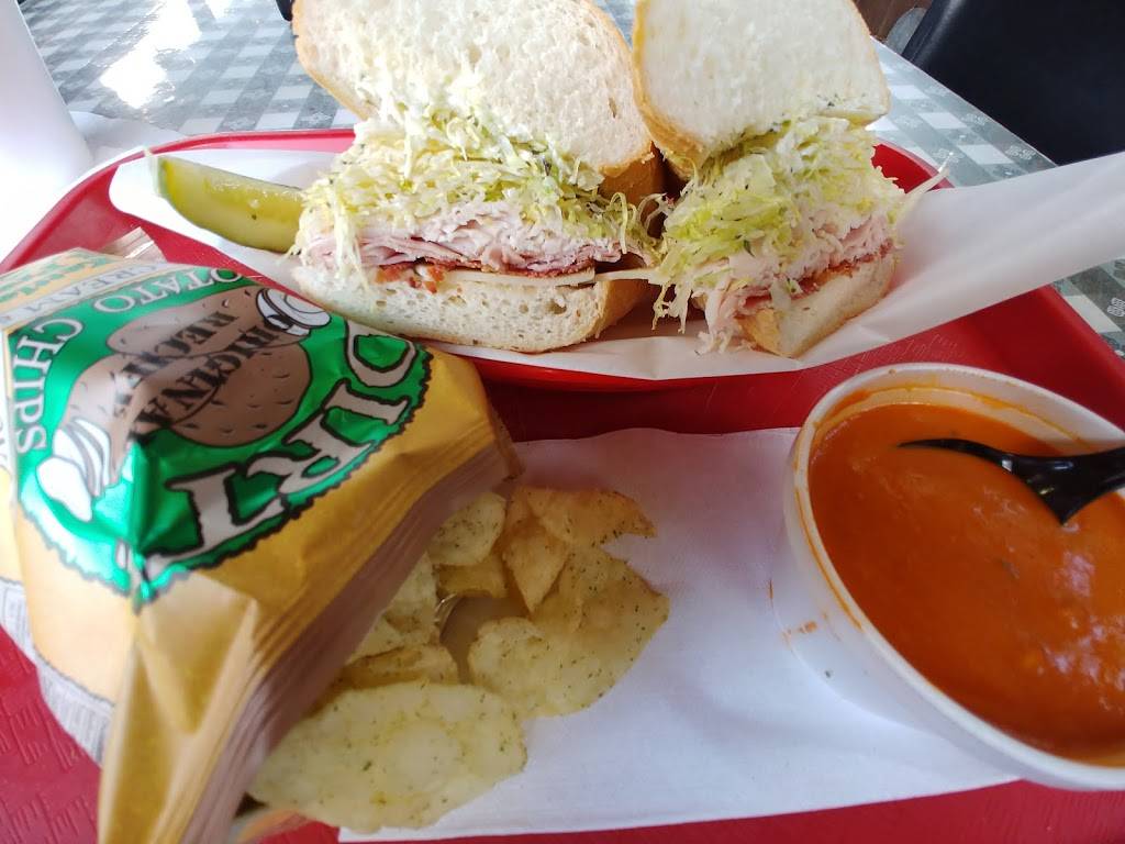 Route 33 Sandwich Co | restaurant | 700 Kern St, Taft, CA 93268, USA | 6617633333 OR +1 661-763-3333