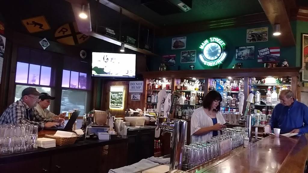 Main Street Station | restaurant | 4005 Main St, McHenry, IL 60050, USA | 8153854110 OR +1 815-385-4110