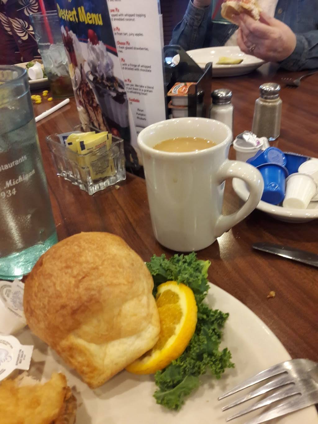 Russ Restaurant | restaurant | 3966 Plainfield Ave NE, Grand Rapids, MI 49525, USA | 6163617545 OR +1 616-361-7545