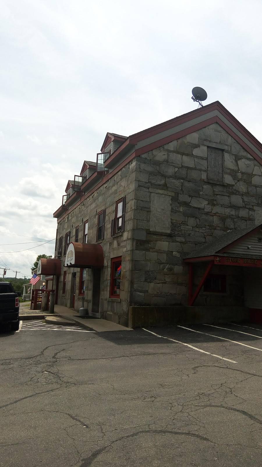 Stonehouse Bar & Grill | restaurant | 36 Main St, Baltic, CT 06330, USA | 8608228887 OR +1 860-822-8887