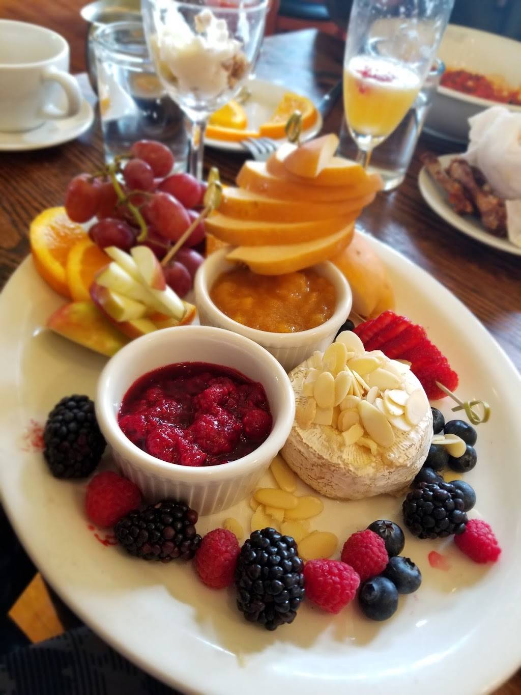 Dancing Cat Saloon | restaurant | 2037 NY-17B, Bethel, NY 12720, USA | 8455833141 OR +1 845-583-3141