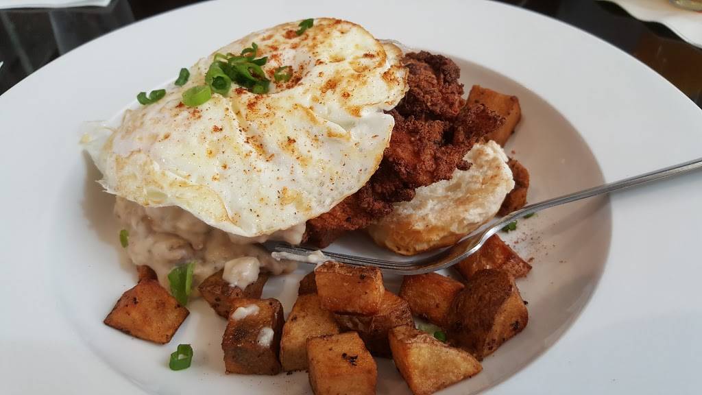 El Toro Chino Latin + Asian Kitchen | restaurant | 2801 36th Ave NW, Norman, OK 73072, USA | 4057018676 OR +1 405-701-8676