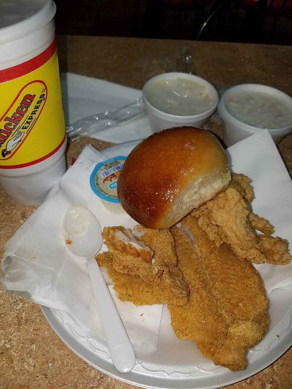 Chicken Express | restaurant | 7300 Garth Rd, Baytown, TX 77521, USA | 2814218400 OR +1 281-421-8400