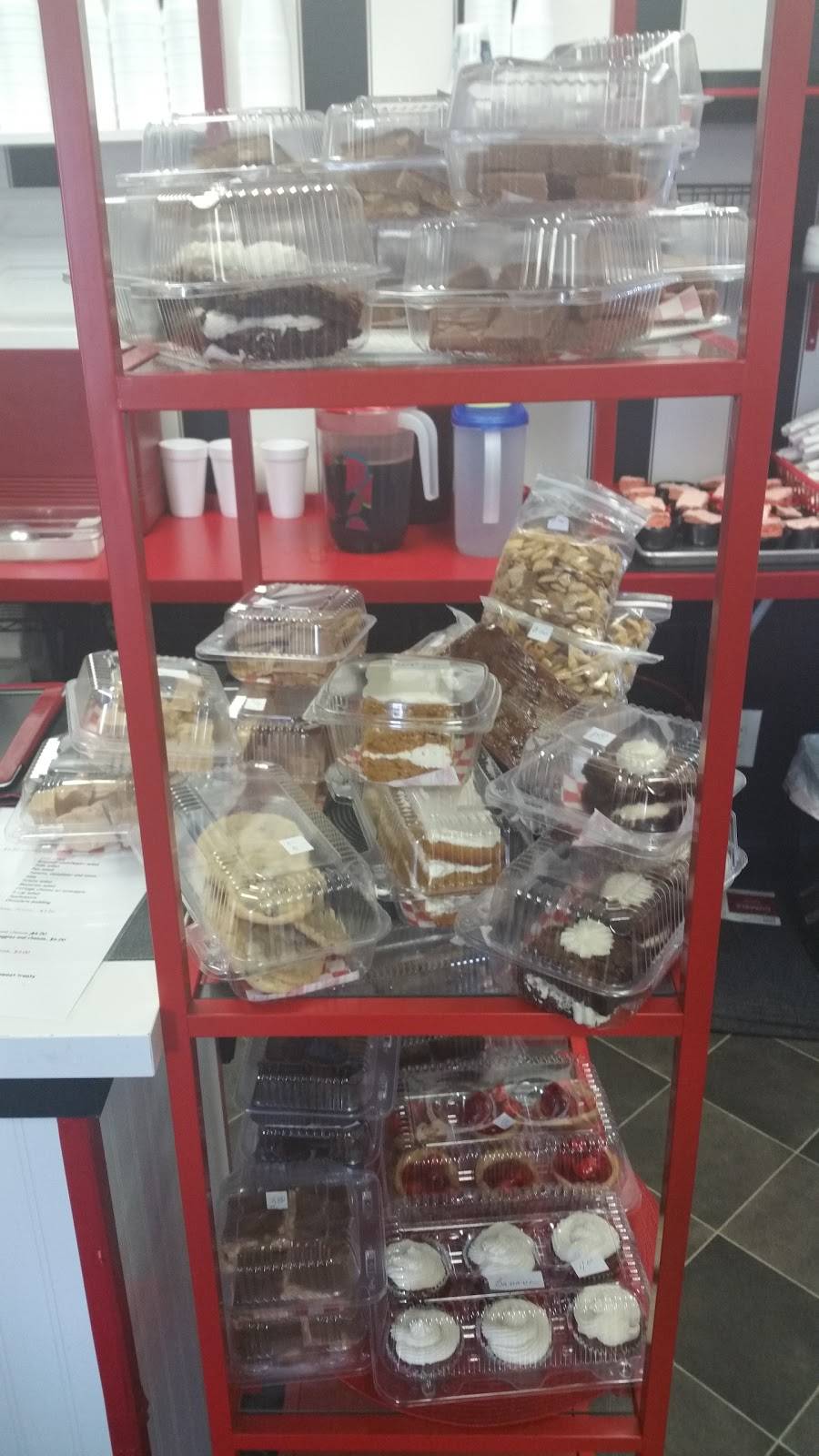 Temptations | restaurant | 535 N Memorial Dr, New Castle, IN 47362, USA | 7654654001 OR +1 765-465-4001