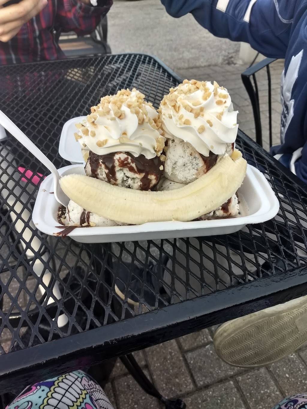 Buskers Submarine | meal takeaway | 1805 Tecumseh Rd W, Windsor, ON N9B 1V4, Canada | 5192542212 OR +1 519-254-2212