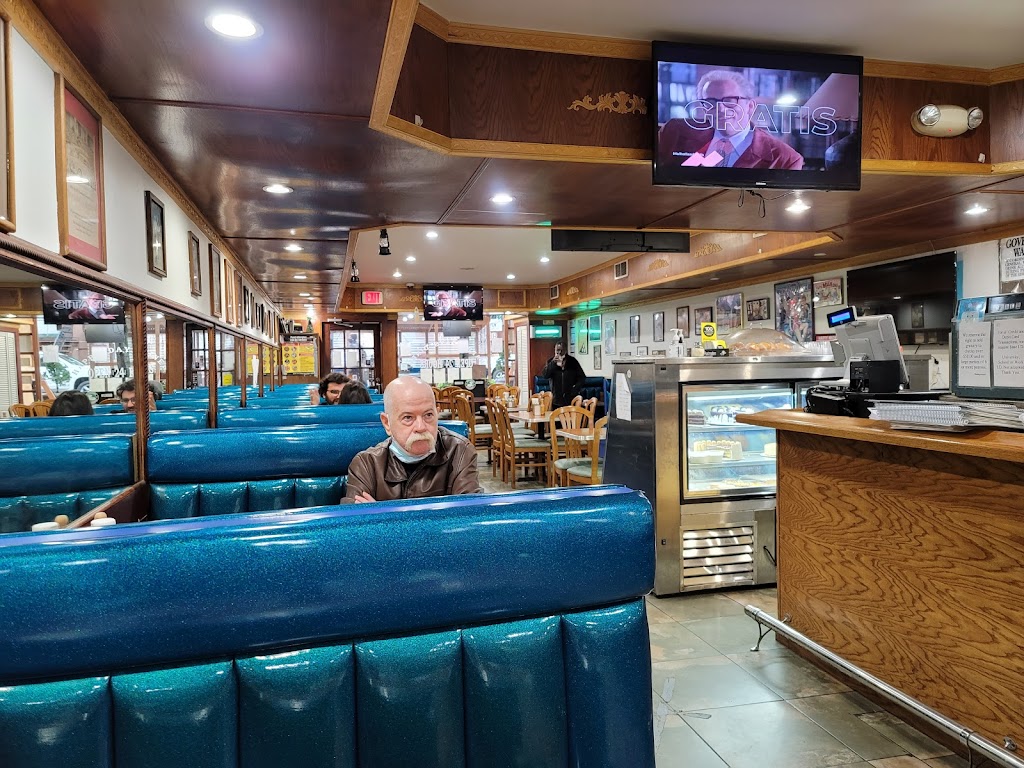 Happy Days Diner | restaurant | 148 Montague St, Brooklyn, NY 11201, USA | 7188758361 OR +1 718-875-8361