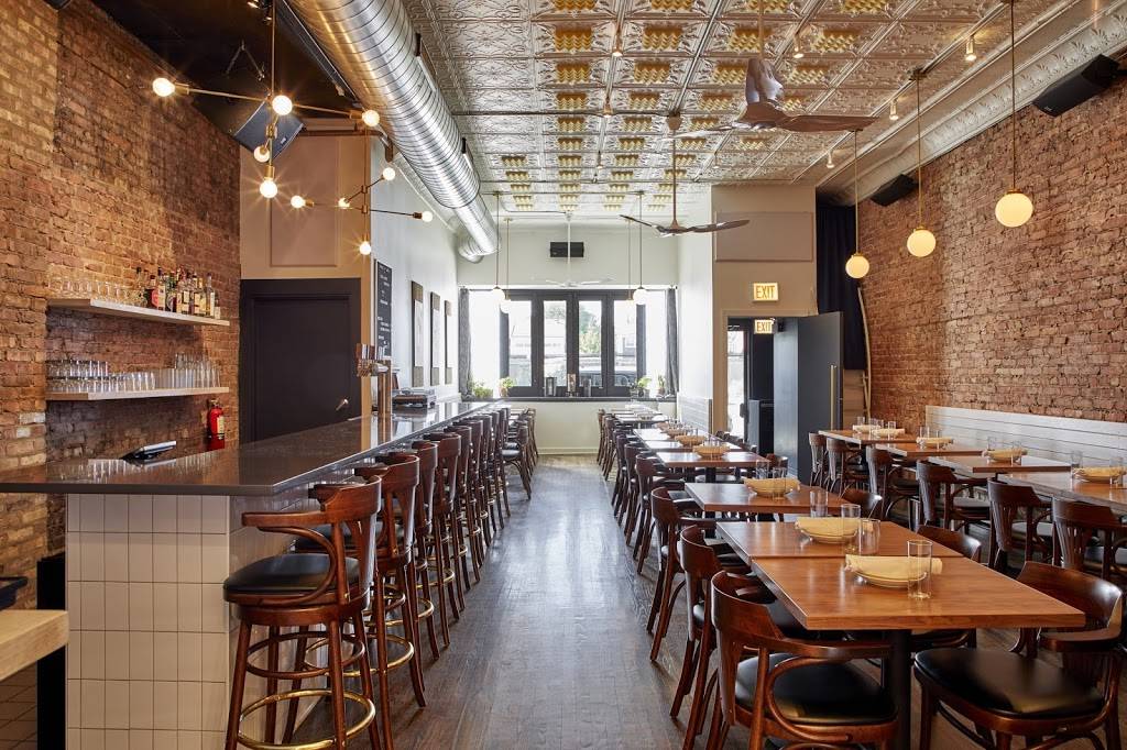 Daisies | restaurant | 2523 N Milwaukee Ave, Chicago, IL 60647, USA | 7736611671 OR +1 773-661-1671