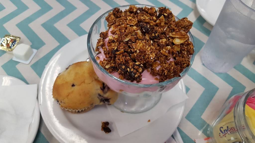 Peachs Restaurant - Cortez | restaurant | 5702 State Hwy 684 W, Bradenton, FL 34210, USA | 9417945140 OR +1 941-794-5140