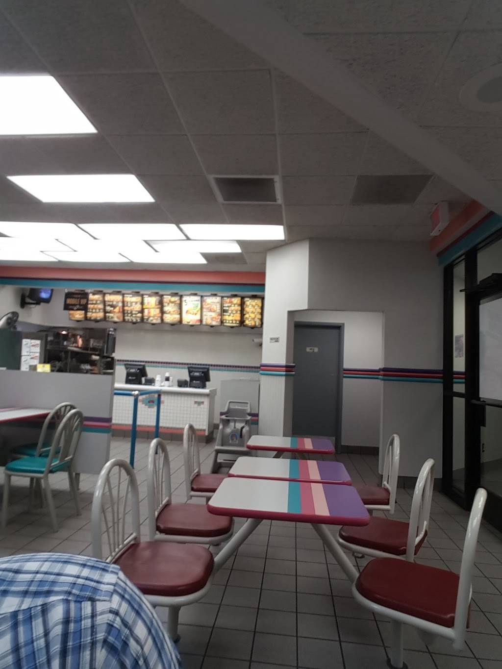 Taco Bell | meal takeaway | 2230 University Ave, Green Bay, WI 54302, USA | 9204653573 OR +1 920-465-3573