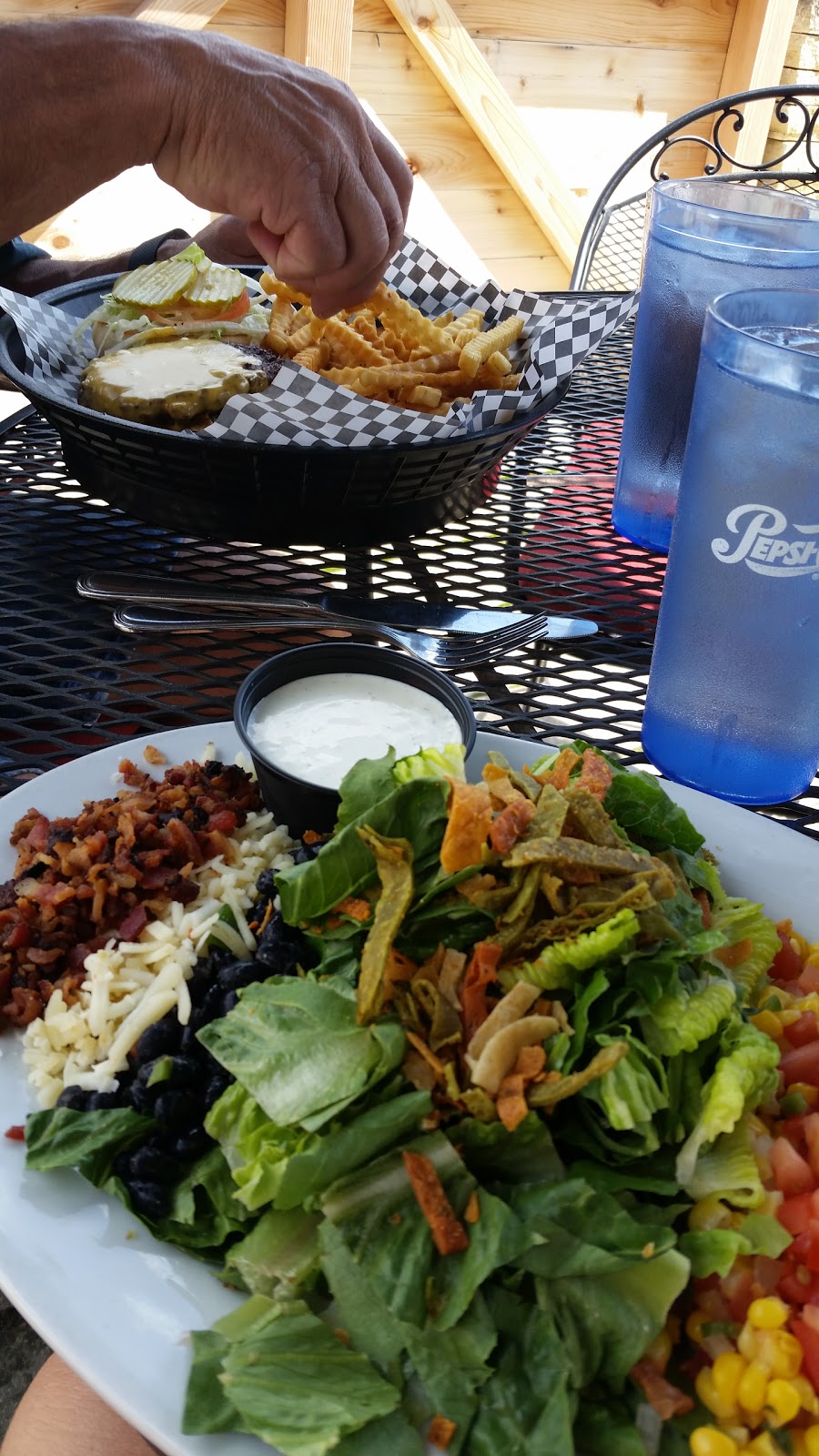 NEW BO Alehouse | restaurant | 1201 3rd St SE, Cedar Rapids, IA 52401, USA | 3195352707 OR +1 319-535-2707