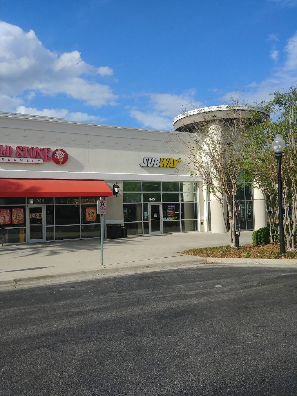Subway | restaurant | 940 Colonial Grand La, 880 TownPark D1, Lake Mary, FL 32746, USA | 4073337827 OR +1 407-333-7827