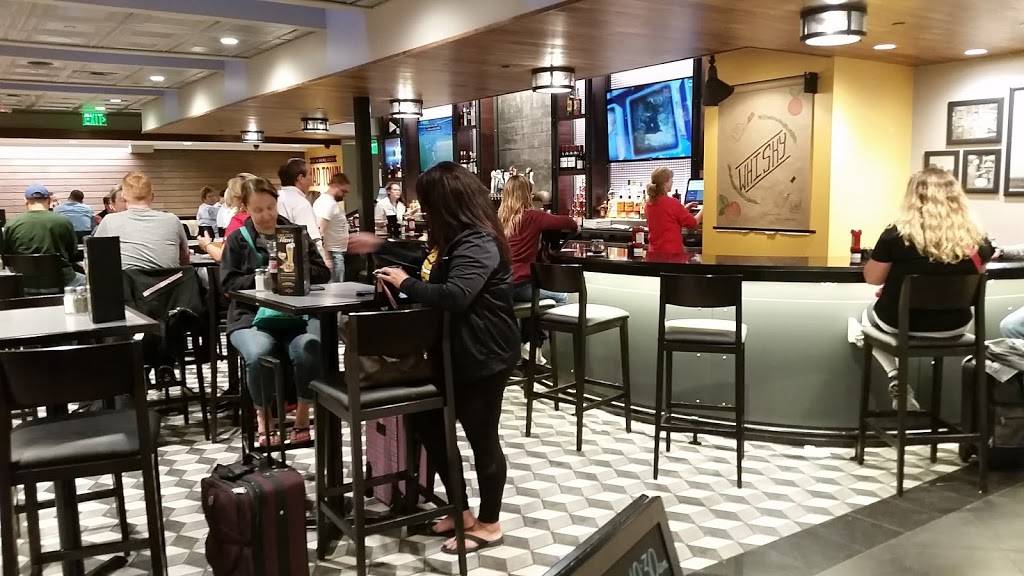 Mad Town Gastropub | restaurant | Dane Country Regional Airport, 4000 International Ln, Madison, WI 53704, USA | 6082439614 OR +1 608-243-9614