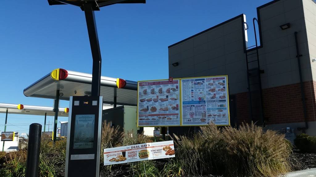 Sonic Drive-In | restaurant | 7112 N Oak Trafficway, Gladstone, MO 64118, USA | 8164361024 OR +1 816-436-1024