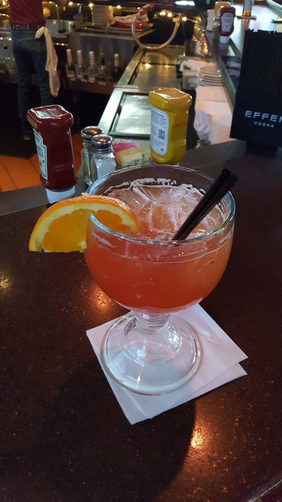 Jerzees Sports Grille | restaurant | 2531 Fulton Dr NW, Canton, OH 44718, USA | 3304569977 OR +1 330-456-9977