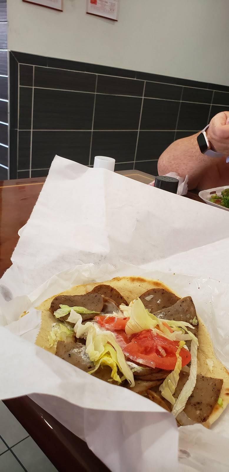 Yangs Deli | restaurant | 4985 Summer Ave, Memphis, TN 38122, USA | 9016825309 OR +1 901-682-5309