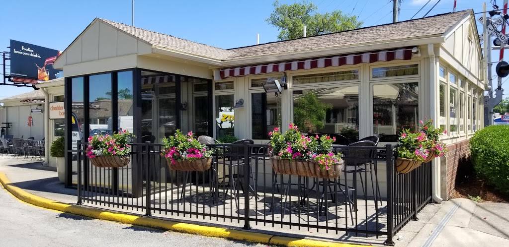 Cheddar Box Too | restaurant | 109 Chenoweth Ln, Louisville, KY 40207, USA | 5028961133 OR +1 502-896-1133