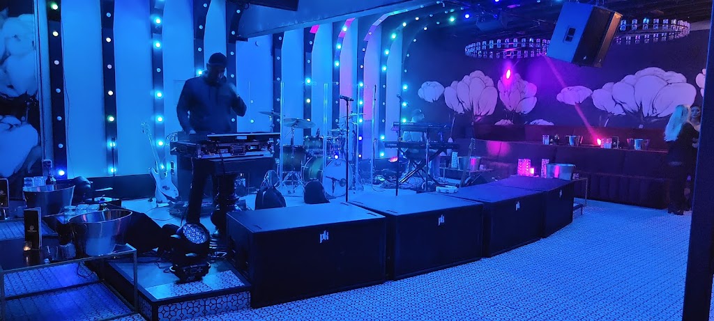 Almost Famous | restaurant | 7419 E Indian Plaza A, Scottsdale, AZ 85251, USA | 4802329182 OR +1 480-232-9182