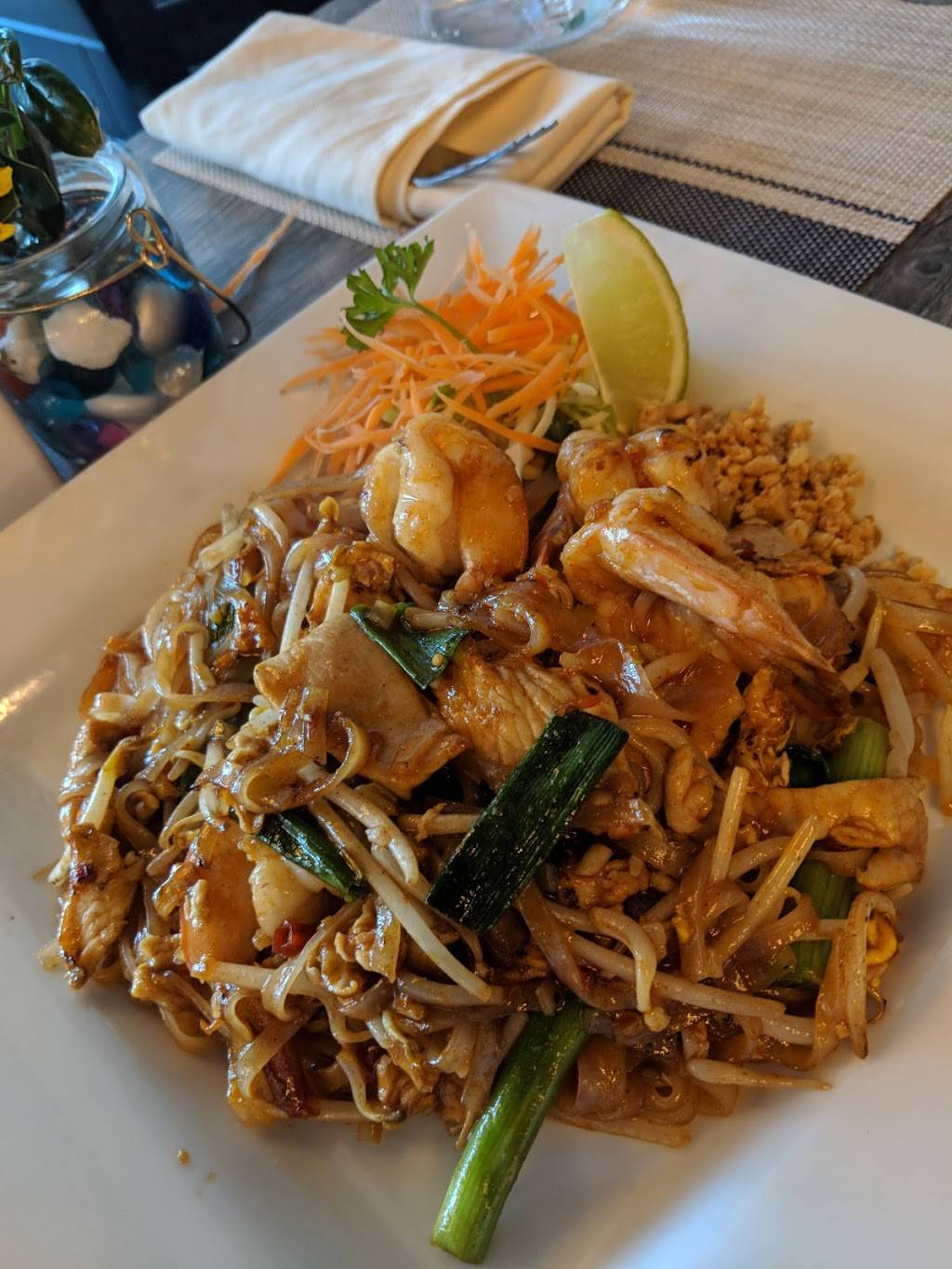 Ocha Thai & Asian Fusion | restaurant | 5333 TX-121 #119, The Colony, TX 75056, USA | 4698884168 OR +1 469-888-4168