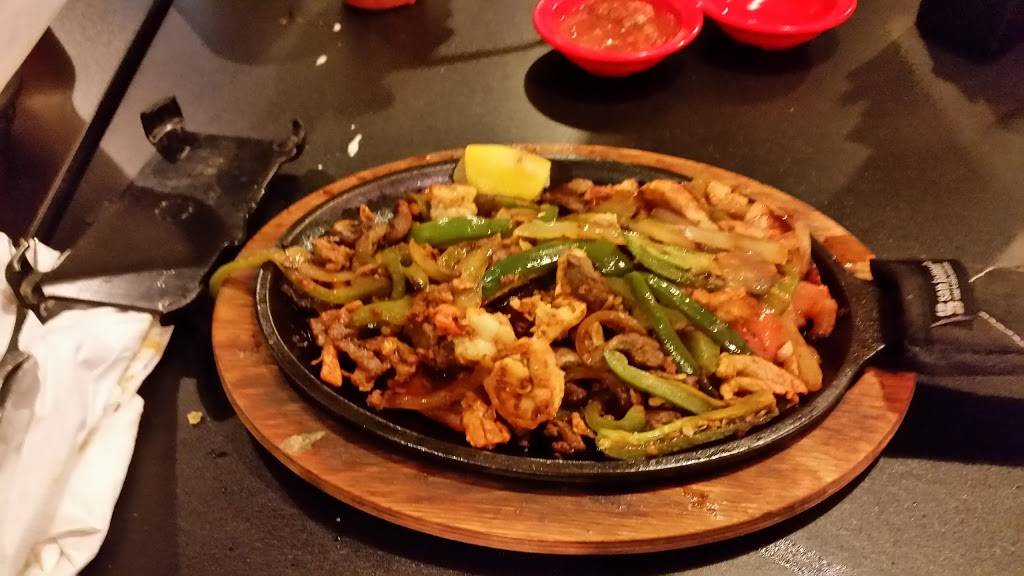 Primos Mexican Restaurant | restaurant | 6264 Lewis St, Parkville, MO 64152, USA | 8165692537 OR +1 816-569-2537