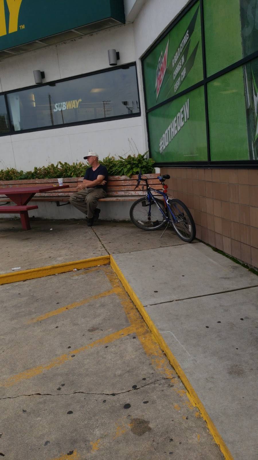 Subway Restaurants | restaurant | 2805 Mannheim Rd, Franklin Park, IL 60131, USA | 8474519229 OR +1 847-451-9229