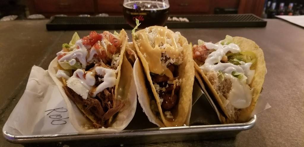 Suzies Dogs and Drafts | restaurant | 1393 Boardman-Canfield Rd, Boardman, OH 44512, USA | 3309532350 OR +1 330-953-2350