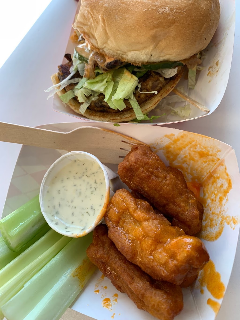 Zonk Burger | restaurant | 2919 Race St, Fort Worth, TX 76111, USA | 8173498646 OR +1 817-349-8646