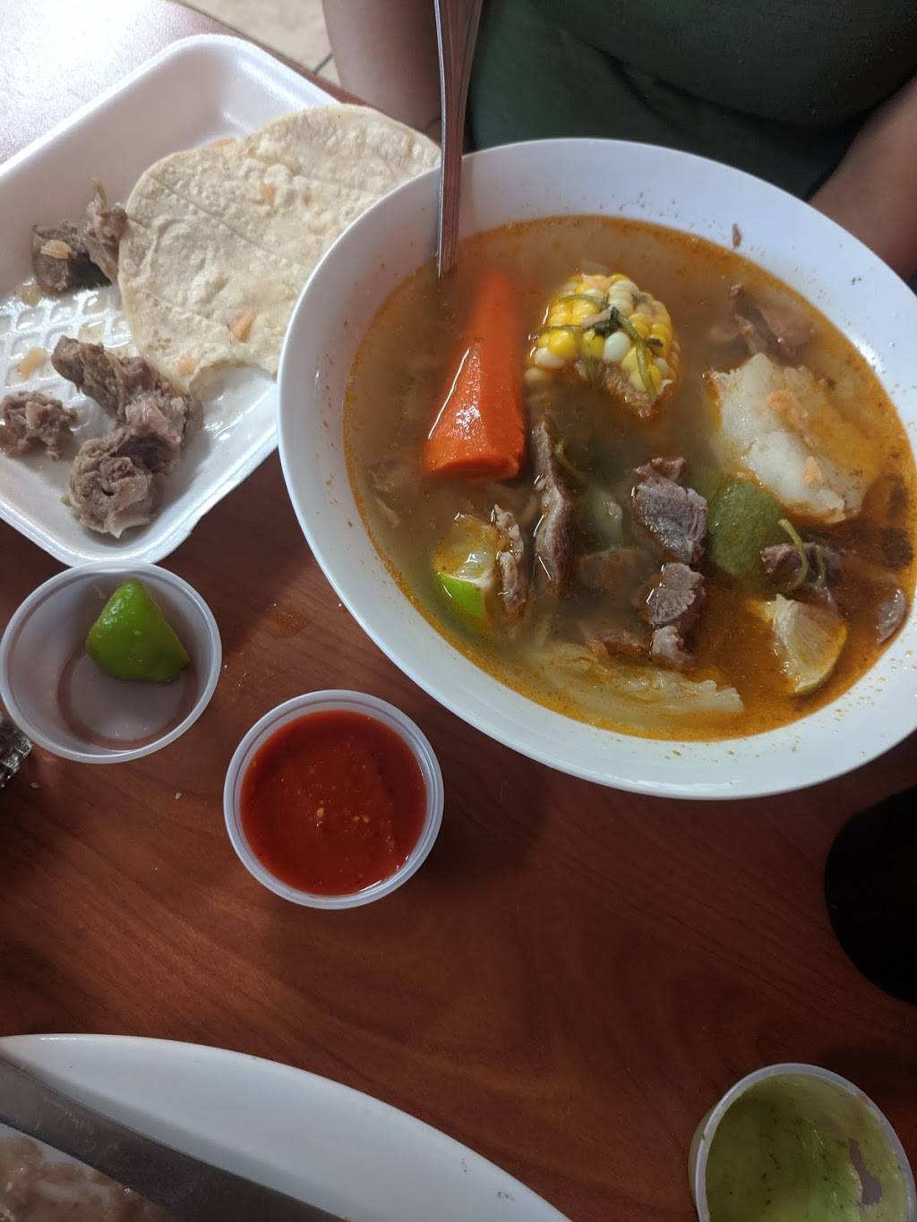 Mariscos De Guaymas | restaurant | 640 Coors Blvd NW, Albuquerque, NM 87121, USA | 5058332560 OR +1 505-833-2560