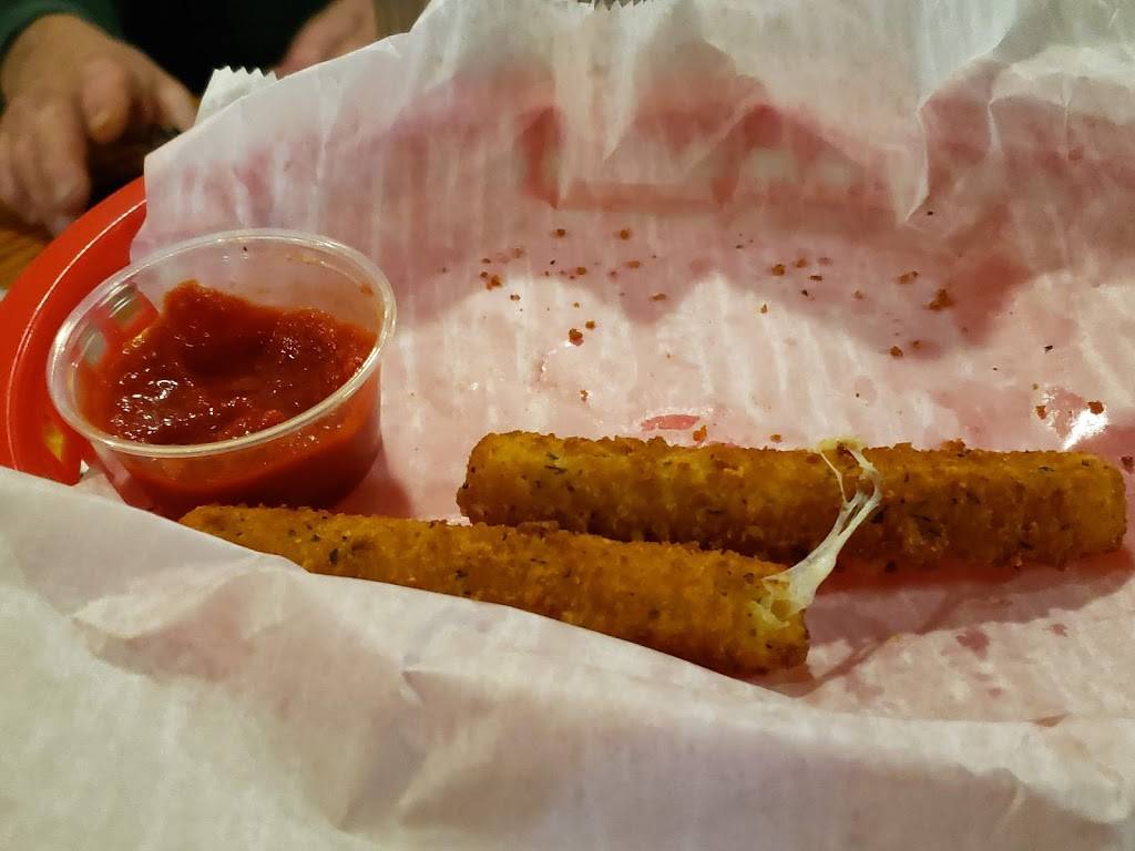 Maple Leaf Inn | restaurant | 188 S Main St, Vermontville, MI 49096, USA | 5177260098 OR +1 517-726-0098