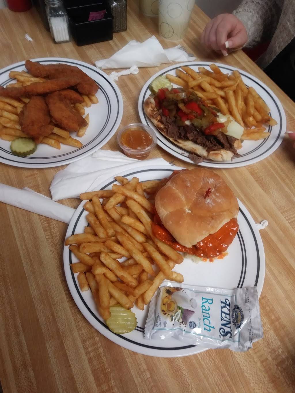 Roc Star Ice Cream & Eatery | restaurant | 268 Sanger Ave, Waterville, NY 13480, USA | 3152024010 OR +1 315-202-4010