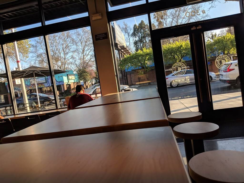 Chipotle Mexican Grill | restaurant | 1601 Broadway Ste 300, Sacramento, CA 95818, USA | 9164422169 OR +1 916-442-2169