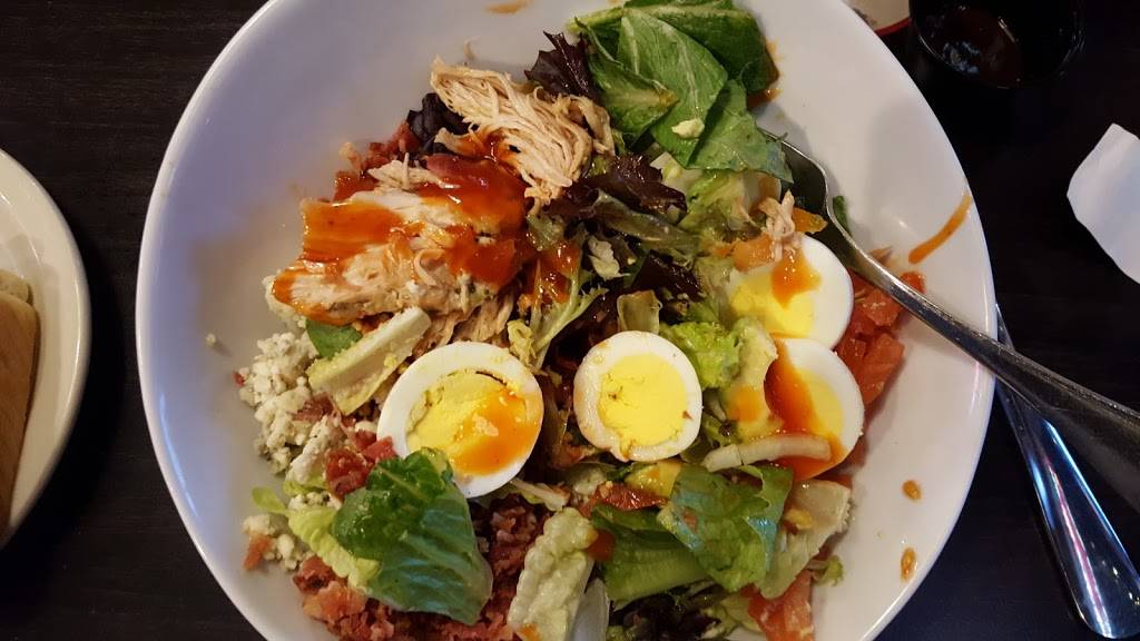 Carbones Pizzeria Bar & Grill | meal delivery | 2155 Commerce Blvd, Mound, MN 55364, USA | 9524951600 OR +1 952-495-1600