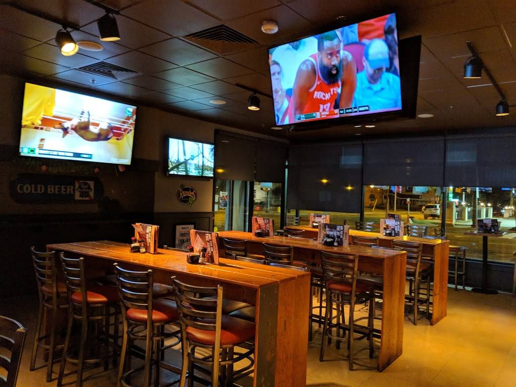 Baileys | restaurant | 22091 Michigan Ave, Dearborn, MI 48124, USA | 3132773212 OR +1 313-277-3212