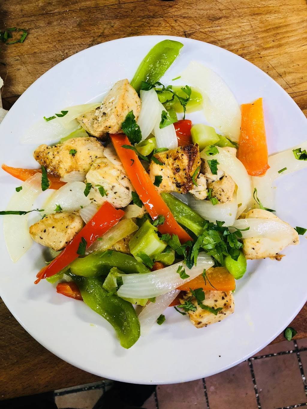 Petes Grill | restaurant | 14 Queens Blvd # 39, Sunnyside, NY 11104, USA | 7189372220 OR +1 718-937-2220