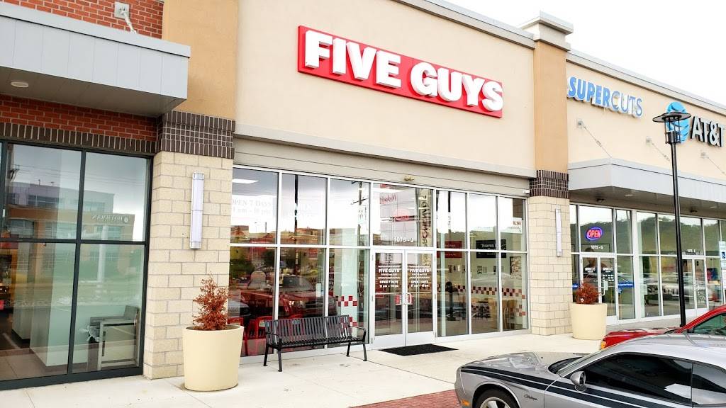 Five Guys | restaurant | 1075 W Baltimore Pike, Media, PA 19063, USA | 4844442420 OR +1 484-444-2420