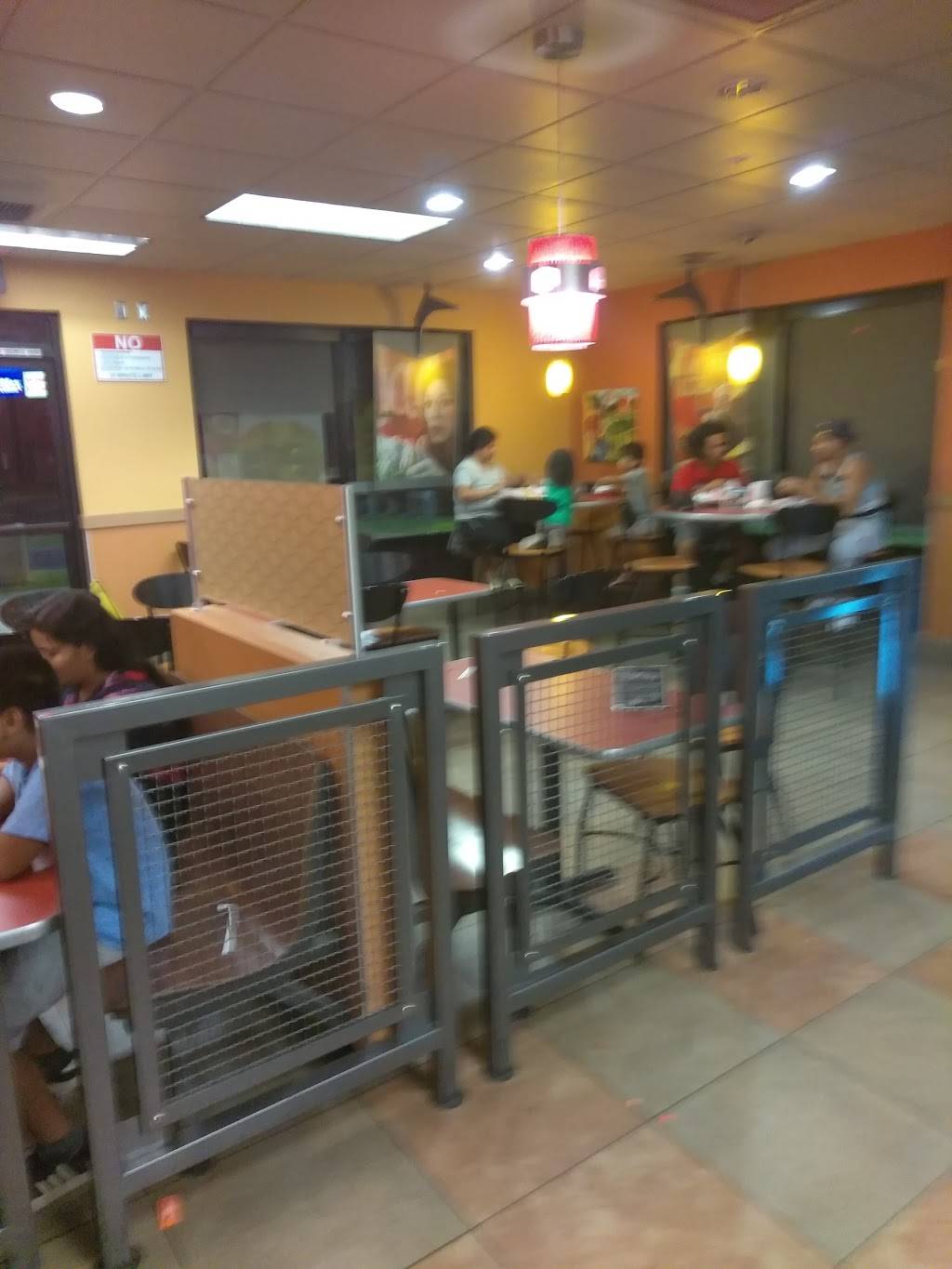 Jack in the Box | restaurant | 4200 Chester Ave, Bakersfield, CA 93301, USA | 6613256323 OR +1 661-325-6323