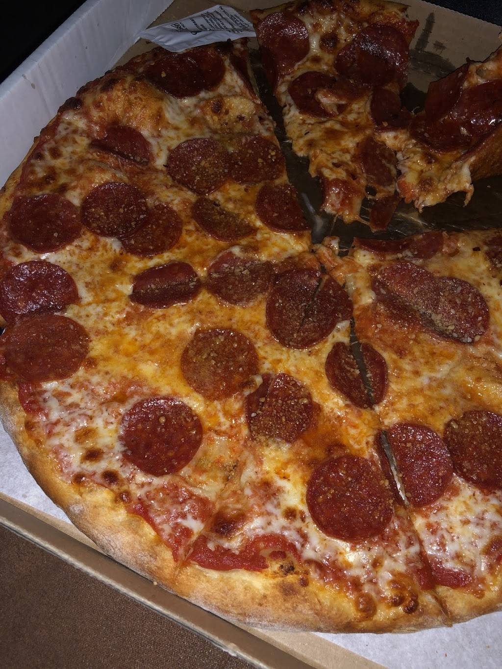 Capri Pizza and Grill | restaurant | 2909 Mission Blvd, San Diego, CA 92109, USA | 8584376889 OR +1 858-437-6889