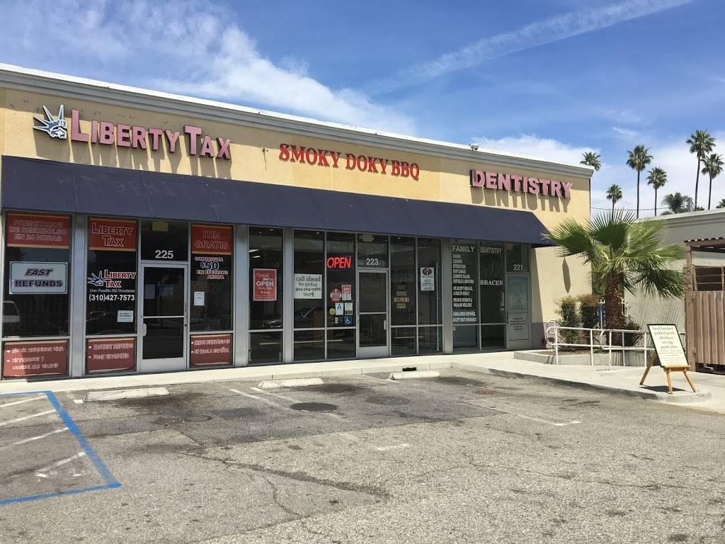 Smoky Doky BBQ | restaurant | 223 W Anaheim St, Wilmington, CA 90744, USA | 4243640588 OR +1 424-364-0588