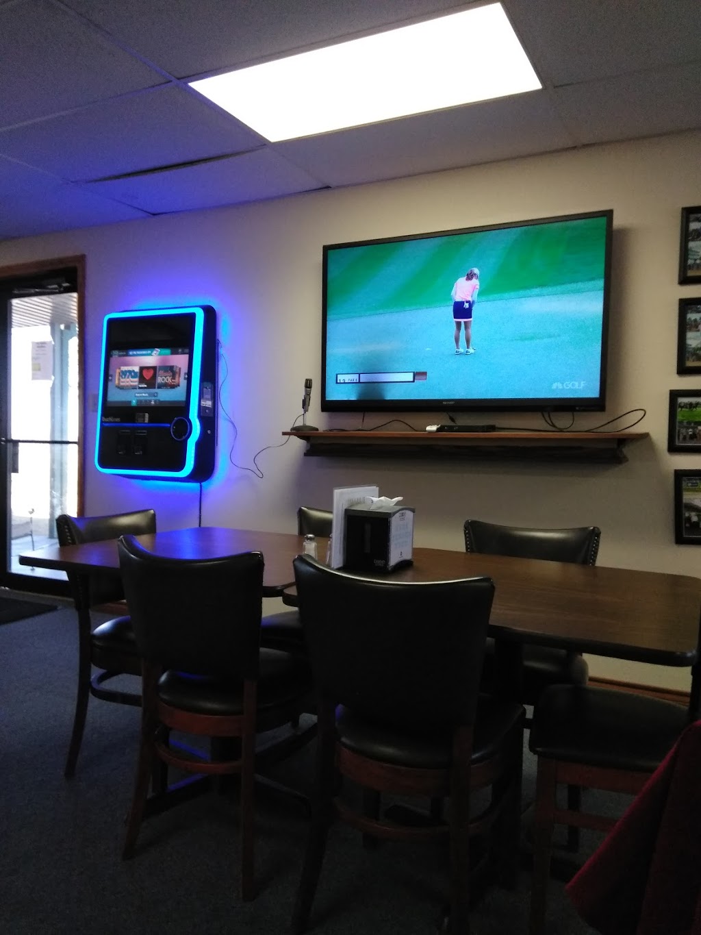 Tin Cup County Club | restaurant | 1108 FM 126, Merkel, TX 79536, USA | 3259283193 OR +1 325-928-3193