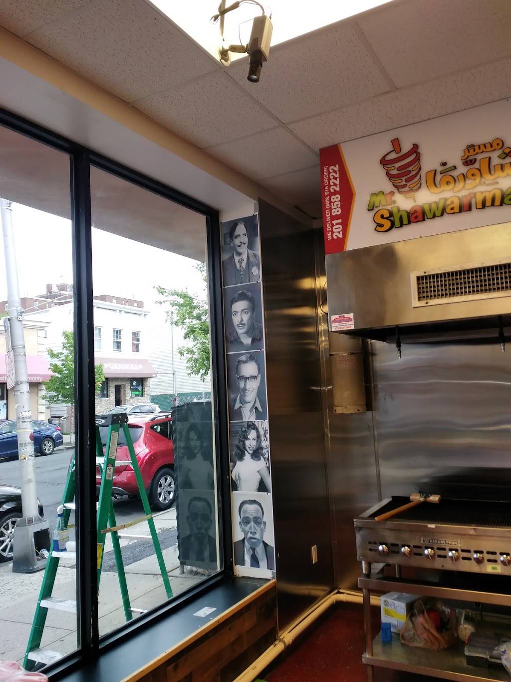 Mr. Shawerma | restaurant | 1033 Broadway, Bayonne, NJ 07002, USA | 2018582222 OR +1 201-858-2222