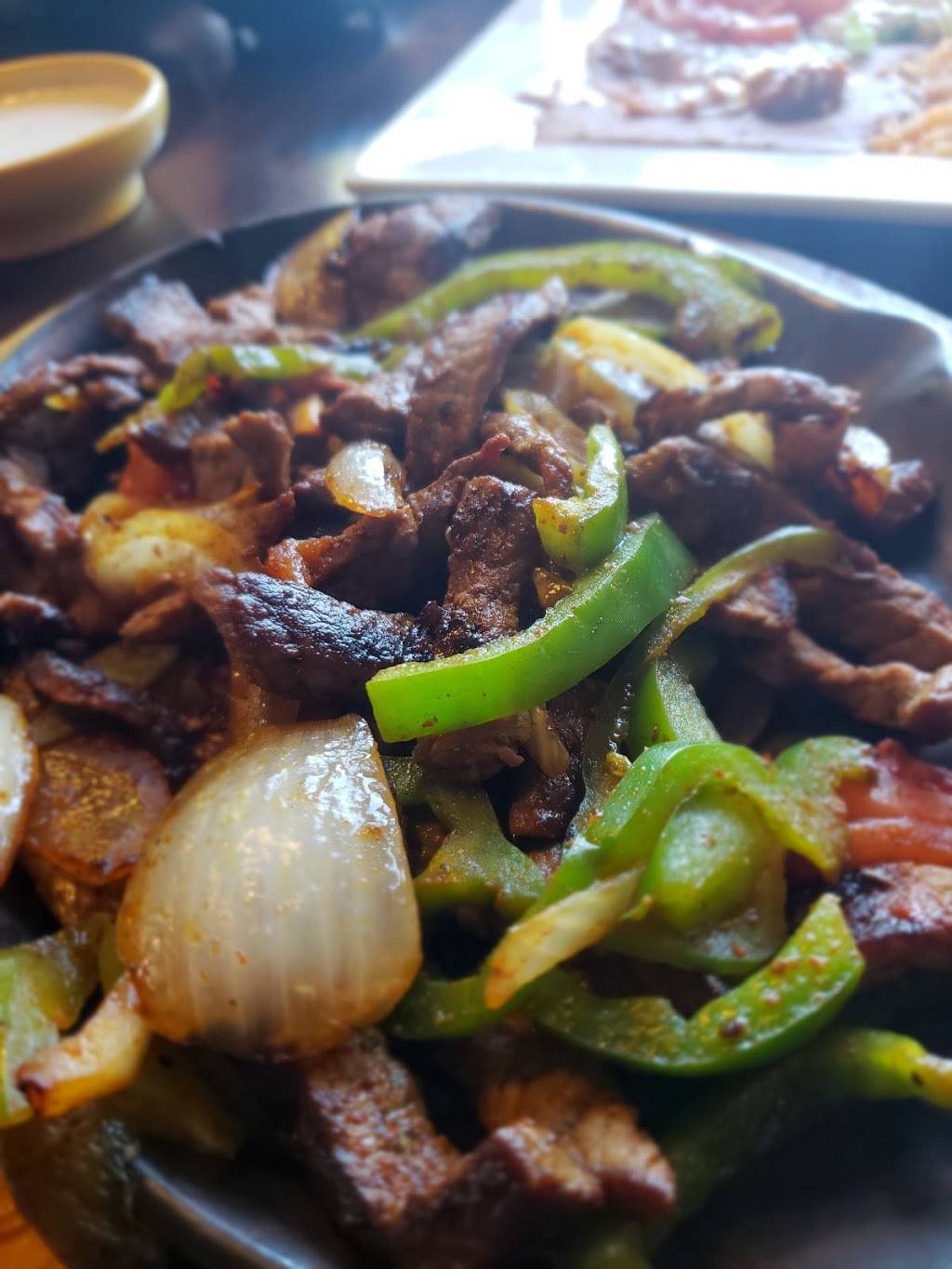 El Loro Mexican Restaurant | restaurant | 2501 Horizon Dr, Burnsville, MN 55337, USA | 9528080068 OR +1 952-808-0068