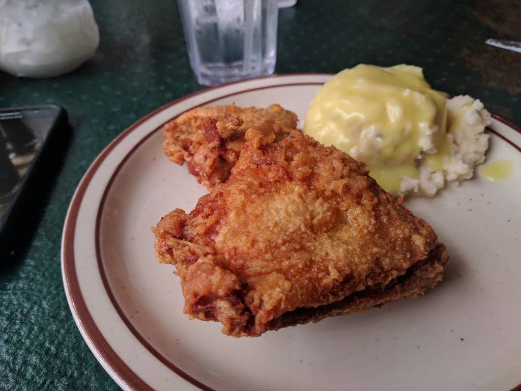 Crandalls Restaurant | restaurant | 10441 IL-47, Hebron, IL 60034, USA | 8156482609 OR +1 815-648-2609