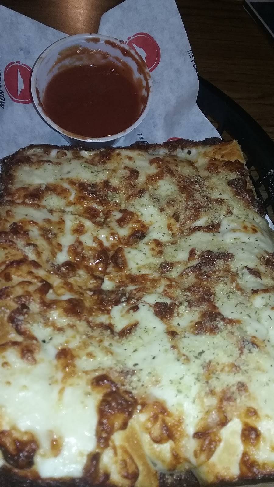 Pizza Hut | restaurant | 701 W Lincoln Hwy, DeKalb, IL 60115, USA | 8157586601 OR +1 815-758-6601