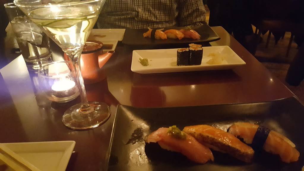 Mirai Sushi | restaurant | 2020 W Division St, Chicago, IL 60622, USA | 7738628500 OR +1 773-862-8500