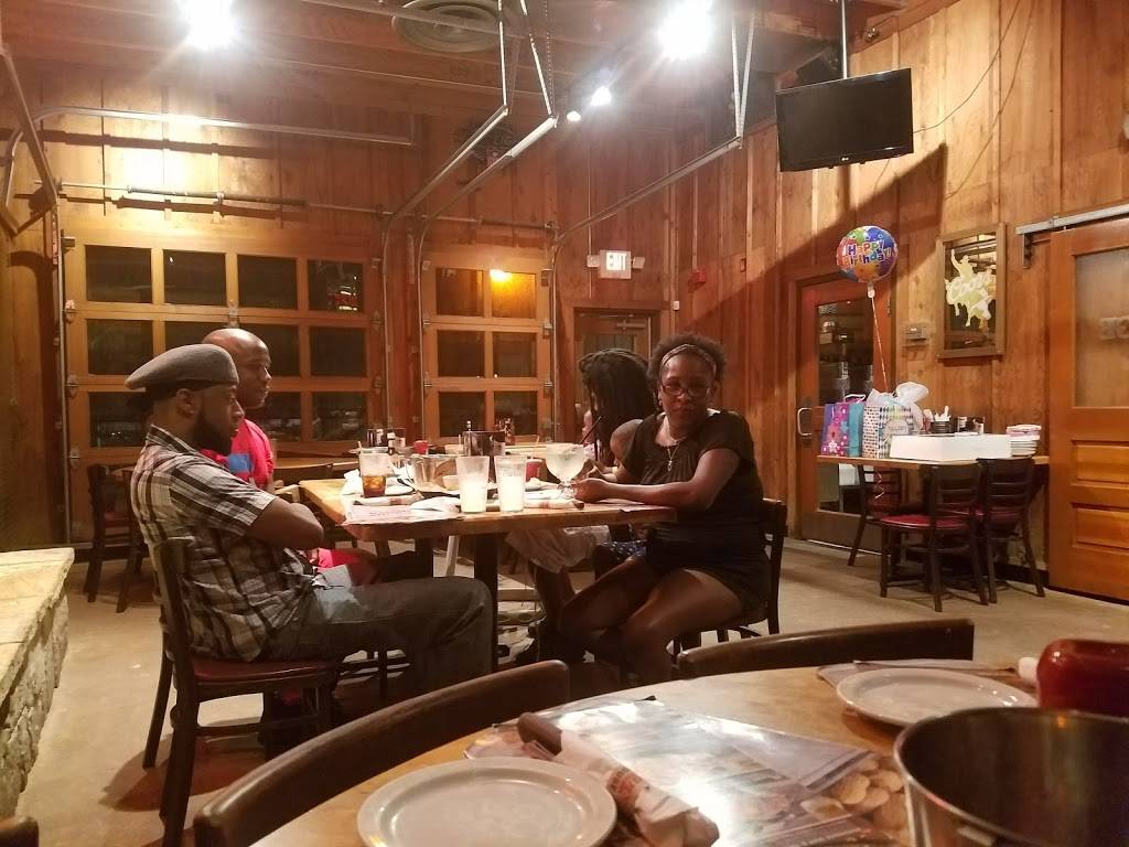 Logans Roadhouse | restaurant | 2621 SW 19th Avenue Rd, Ocala, FL 34474, USA | 3522919450 OR +1 352-291-9450