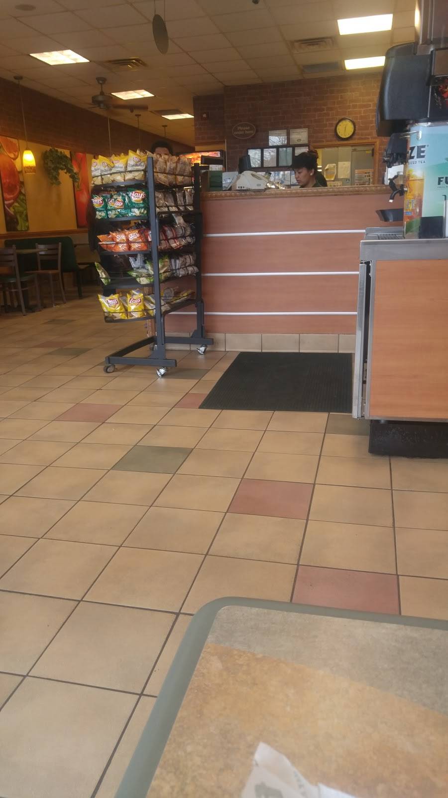 Subway | restaurant | 4710 University Dr NW, Huntsville, AL 35816, USA | 2568377827 OR +1 256-837-7827