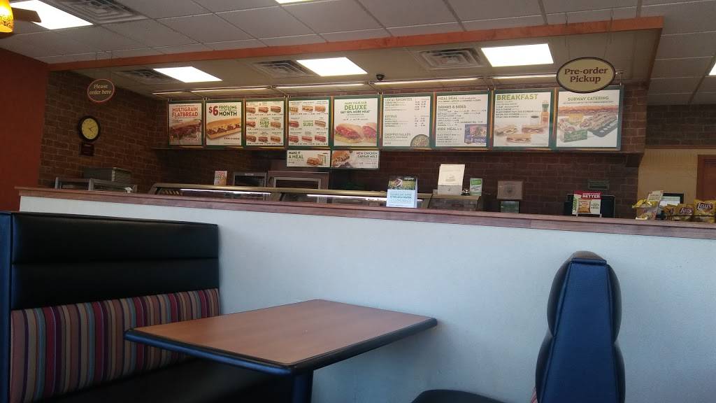 Subway | restaurant | 3945 Plainfield Ave NE, Grand Rapids, MI 49525, USA | 6163633644 OR +1 616-363-3644